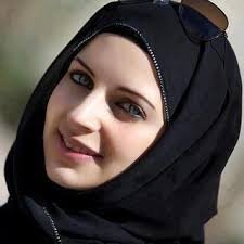 مستشارة مالية ومحللة اقتصادية للأسهم السعودية