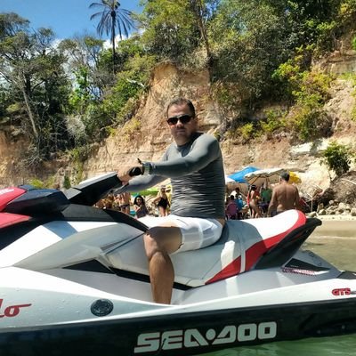 jlucasabare's profile picture. todos me seguem mais só jesus me acompanha