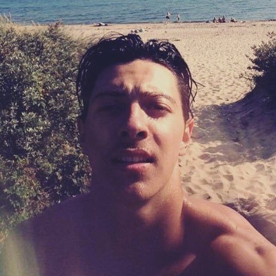 DaveGee93's profile picture. Interested in stocks and crypto📈🚀