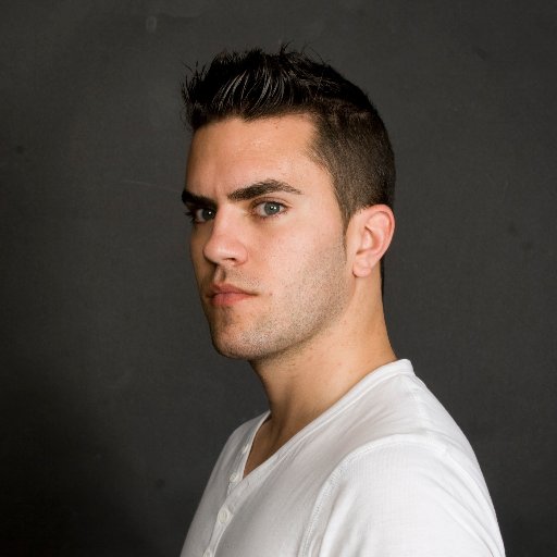 alvarotricks's profile picture. Diseñador web UX/UI, Ilustrador, acróbata y Especialista en Marketing 2.0 y publicidad.  #Aprendedor