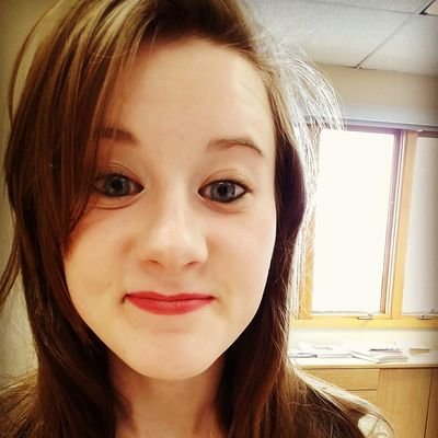 nikki_nadine's profile picture. Hi my name's Nicole and I can't walk and drink something at the same time