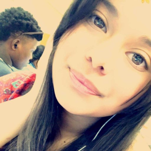 instagram @keniacastillo4640