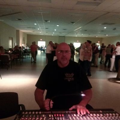 sound tech at Real Life Church, and SilverHawk Kickin Country, God first,love and support all Public Safety and Military🇺🇲