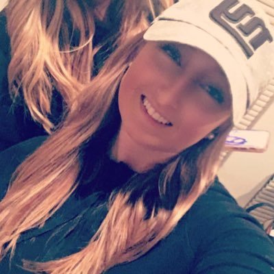 ohhey_L0's profile picture. what she tackles, she conquers♕