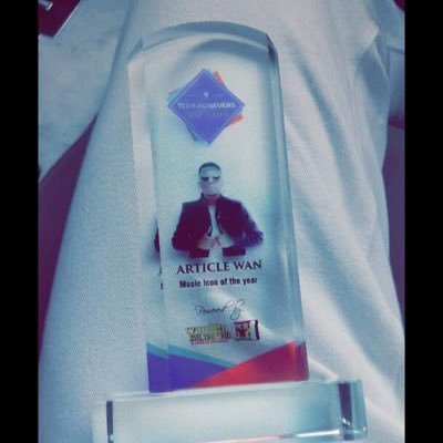 Desenior05's profile picture. 