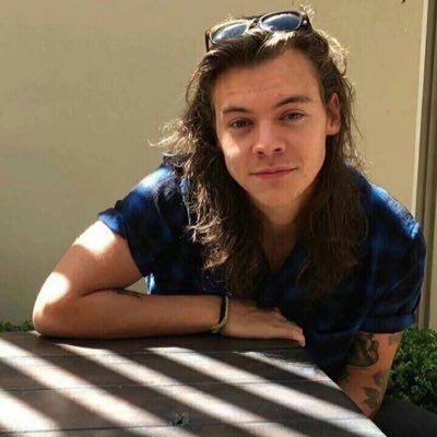 10/05/14 saw Harry upclose at my concert | Harry Styles is my husband | Harry is my child and Luke is my baby | Harry girl since 2011 | Luke girl since 2016