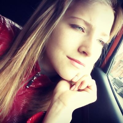 Увлекаюсь творчеством и спортом. Люблю участвовать в разных мероприятиях, азарт..