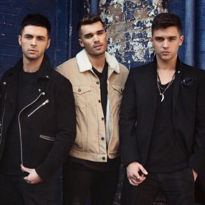 I see your tweets and keep tweeting. Thank you for your support. - Josh. Source française sur le groupe Union J. En partenariat avec @fan2fr. 2/3 + band acc.