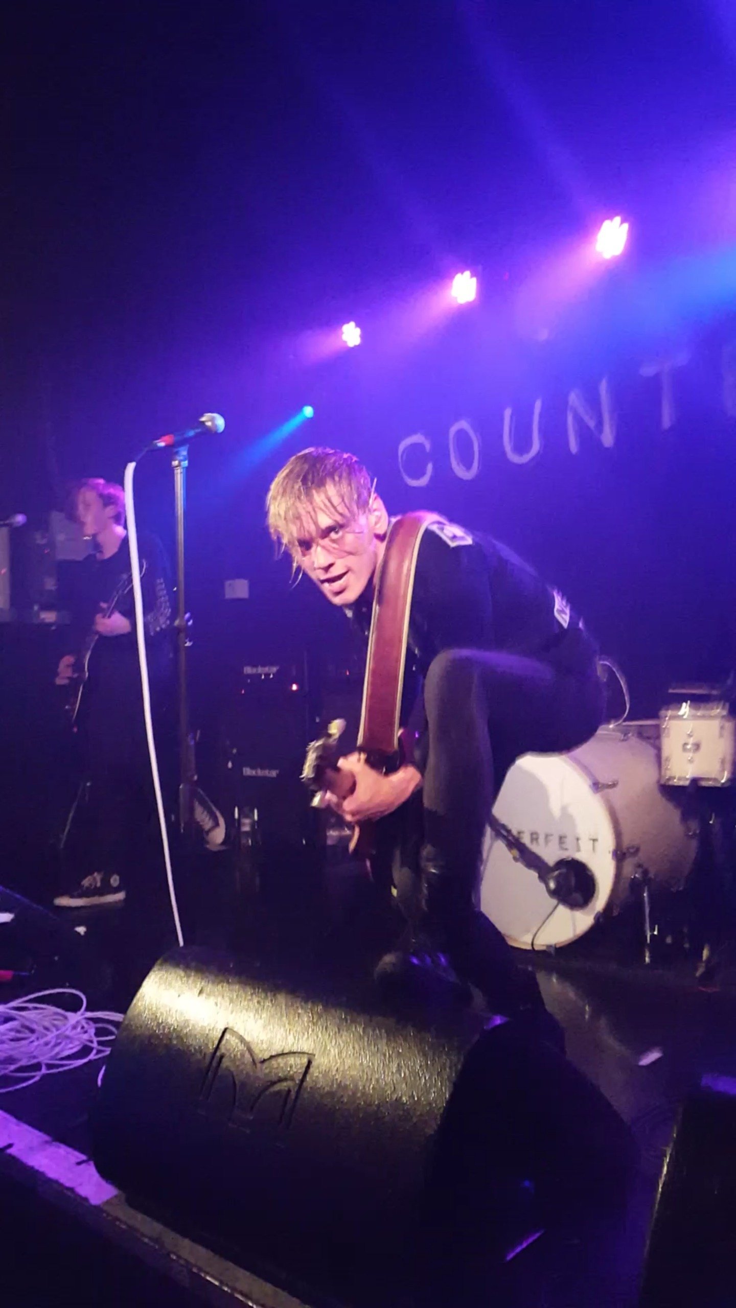 11/10/15 & 23/04/17 The best days of my entire life. @officialR5 & @counterfeitrock #xoxoGossipGirl @Jamiebower Dolans ❤️