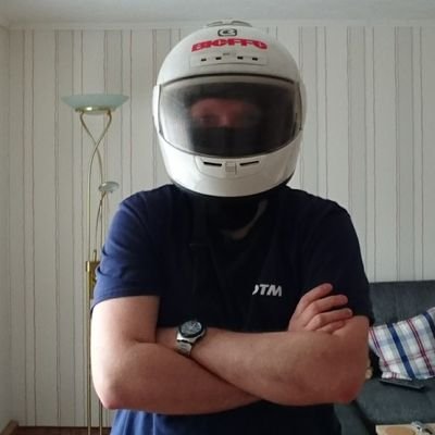 V8
MotorsportFan
Wer später bremst, fährt länger schnell😎
FSk 🔞