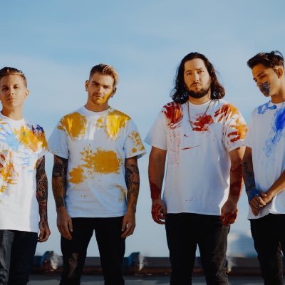 Update account of the American poppunk band @Broadside_ - Contact : broadsideupdates@gmail.com & DMs