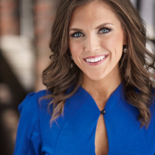 PR Director at Chicken N Pickle | Former AM News Anchor | @spurs @foxsportssw & @chiefs Sideline Reporter | @UofOklahoma Grad & @ou_rowing | Texan