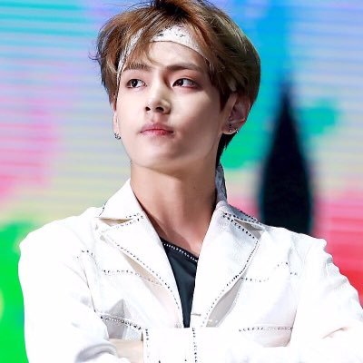 EmmiDBTS's profile picture. 안녕하세요, 저는 엠마입니다. A Brazilian Army.