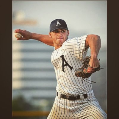 Larkeyyy's profile picture. 