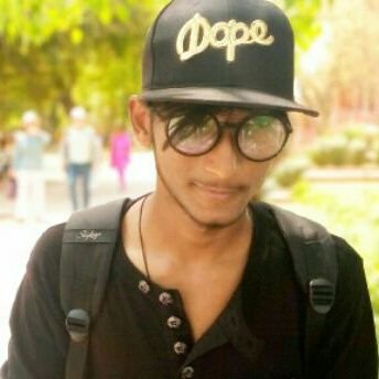 COMMITTED👫
CUTE😊
BUT
HOT😘
LOVE TO HAVE CHATS WITH MA RUBY
LOVES PARENTS👼
MORE THAN LIfe