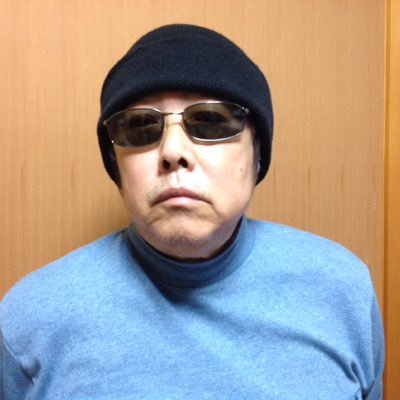 『メヌエット』 立原道造 やさしい鳥 やさしい花 やさしい歌 私らは 林のなかの 一軒家の にほいのよい春を 夢みていた 鄙びた 古い 小唄のやうに 青い魚 光る果実 流れる雲 星のにほひ ちいさい炎 風が 語って 忘れさせてゆく 淡い色のついた春を 夢みてゐた ひとつの 古い 物語のやうに……