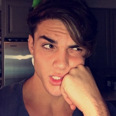RT & Tag Grayson for Pinned tweet | Grayson B Dolan is my world ❤️❤️🌎 | obsessed with 2 goofs DOLAN TWINS | living for a Tuesday | matters |