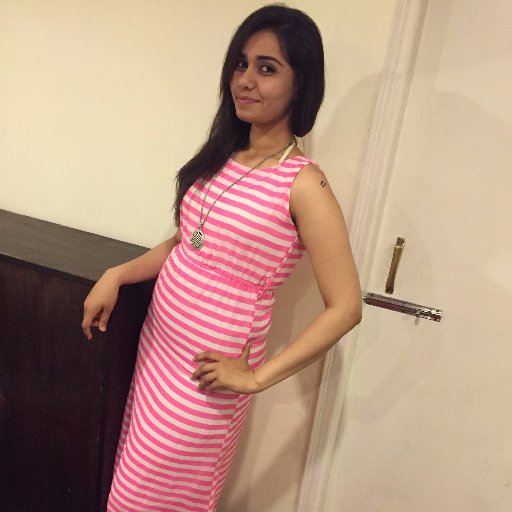 simaria_ekta's profile picture. Bibliophile!