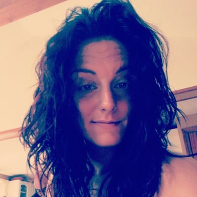She was a mess of gorgeous chaos and you could see it in her eyes. #401oceanstate