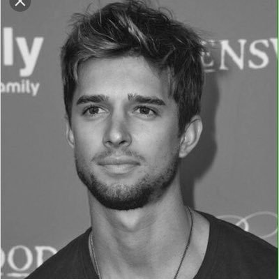 fatherflanigan's profile picture. Hakuna Matata