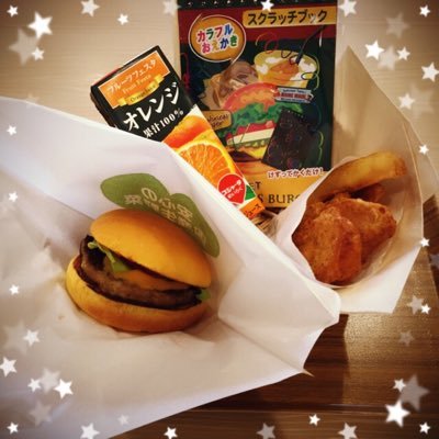 ららぽーと豊洲にきたら、フレッシュネスバーガーに行かなくちゃ……ｼﾀﾀﾀｯ ﾍ(*¨)ﾉ 11時から21時30まで元気に営業中。人気のkidsセットもあるよ🍔