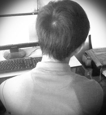 rizqyfz's profile picture. | Orang biasa aja | 
#beYourSelf