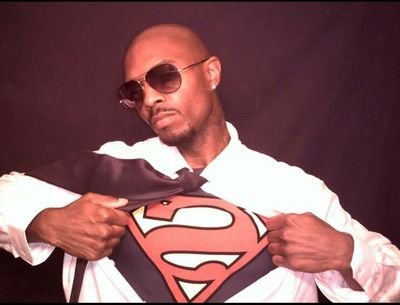 DelegendaryGeek's profile picture. 