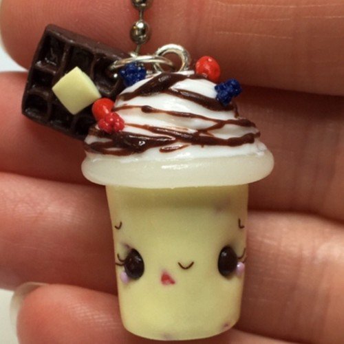 AysenurGurlas's profile picture. 