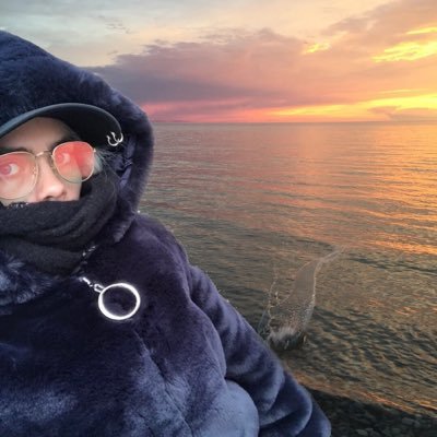 Idontdance_'s profile picture. /ПЭРСИКОВАЯ ЖЕНЩИНА/ #Scherlok☕️ #Shameless🔥 #FreaksAndGeeks😏 #Supernatural👩🏼‍💻 #Skam💁🏼 #VincentVanGogh🖤 #LeonardoDaVinci #GeekGirl📚