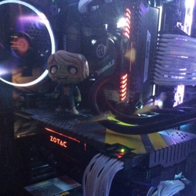 Techaddict77's profile picture. me likey the electronics