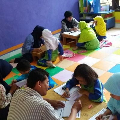 ahemaharaja's profile picture. Orang tua perlu menanamkan kesadaran akan pentingnya membaca dalam kehidupan anak.