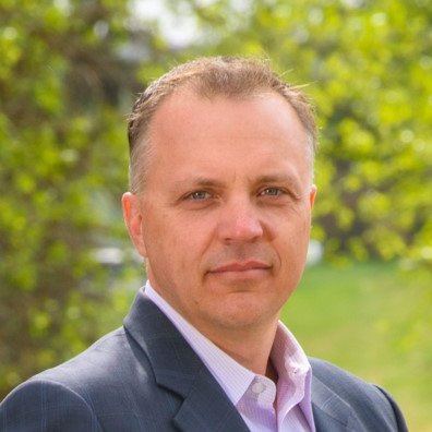 Believer in non-profit boldness! Passionate about the role of charities!
Go Flames, go Riders, go long! Loves politics, charitable giving, golf, and family.
