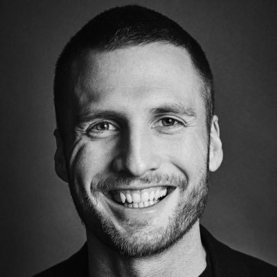 tomflume's profile picture. ”Halvmanisk tvålföretagare” enligt @SvD 
”Har ingen plan B” enligt @dagensindustri
Grundare Moss & Noor 
Vinnare The Apprentice Sverige @TV4