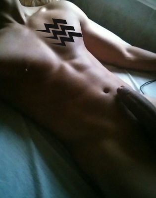 MorbiPzo's profile picture. Solo busco pasarlar bien, full discreto, y todo fino. Fuera intensos/as.