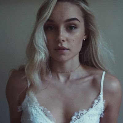 flwlss__'s profile picture. это кино я уже смотрел