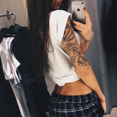 MNgirlyy's profile picture. just here to tweet about the stuffs i cant on my personal. vet tech. regular netflix binger. lover of tattoos, coffee, and cats.