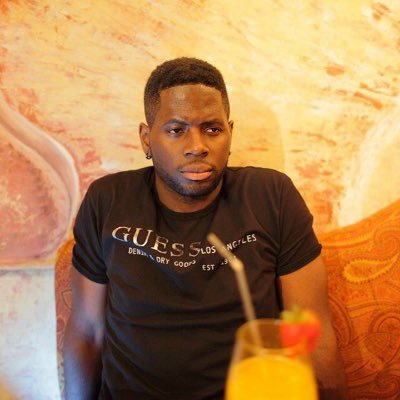 Kik :DarellM. Darell #danseur de l'#ajds et #basketteur , follow moi et je te follow back #team242 #lary #teamcongo #teamzouk #teamkizomba #littleeyes ダレルよ