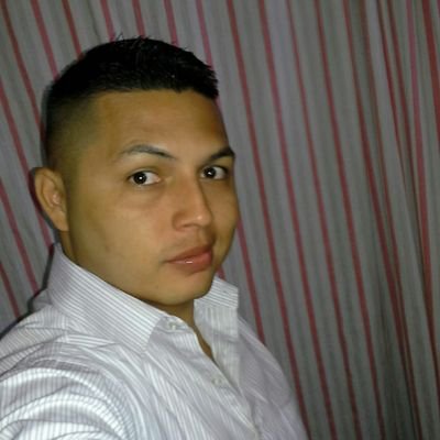 Director profesor Titulado... pintor, apasionado de la vida y muy agradecido con mi Jesús por su inmenso amor.