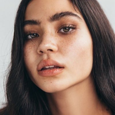 alinastarkcvs's profile picture. 