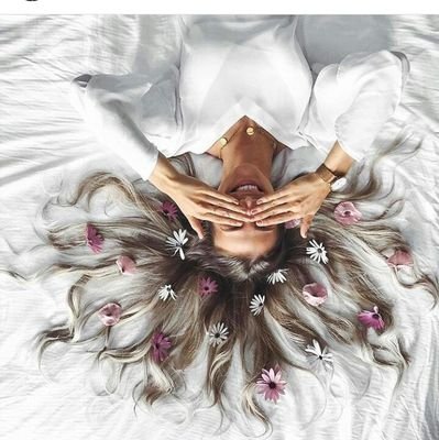 _fabulouslyfend's profile picture. Enjoy the new style. Be fab.