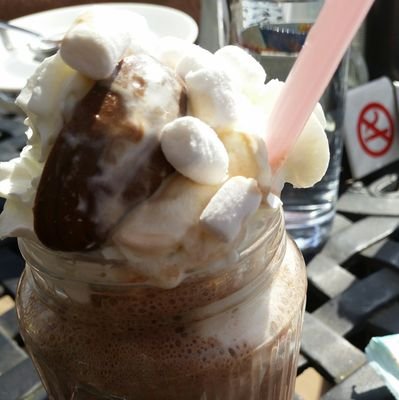 RebekahLouise3's profile picture. 