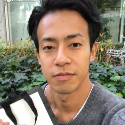 ゆとり世代ですが「脱サラ」して起業しました。次世代型の経営で日本を明るくしたいです。モットーは「楽しい事は儲かる」