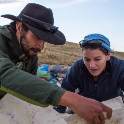 Public engagement with science increases when people understand who we are and what we do. Share YOUR #fieldwork story. Tweets by @wabarree