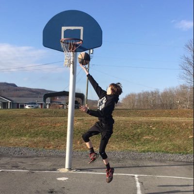 UrMomSaidHi02's profile picture. 