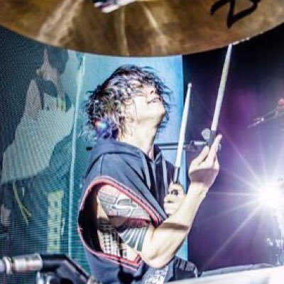 高1 16age フォロバします!あと固ツイ拡散お願いします! DMじゃんじゃん来て下さい! まだ4年目やけどよろしくお願いします!ブルエンとマイファス ドロスとかも好きー