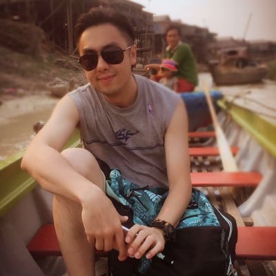 Gourmet lover, traveler, basketball, coffeeholic, wine taster