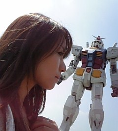 145センチ。アズリードカンパニー声優・舞台役者・司会・神取忍LLPW-Xリングアナ。時空警察ヴァージナルシリーズ演出。夢の国出身。ドラクエ・ワンピース・TKWO