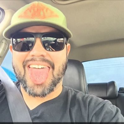 laangels83's profile picture.