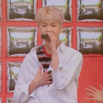 SH_00321's profile picture. * 윤산하 FAN PAGE *