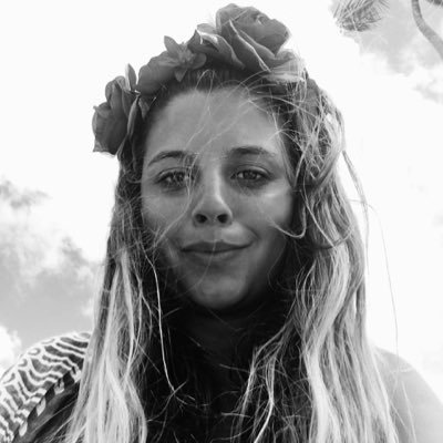 lara_r25's profile picture. 🌸🐚🌺